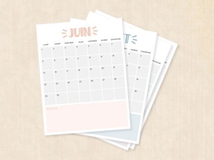 Calendrier du mois de juin 2026 imprimé avec un stylo et des billets de concert